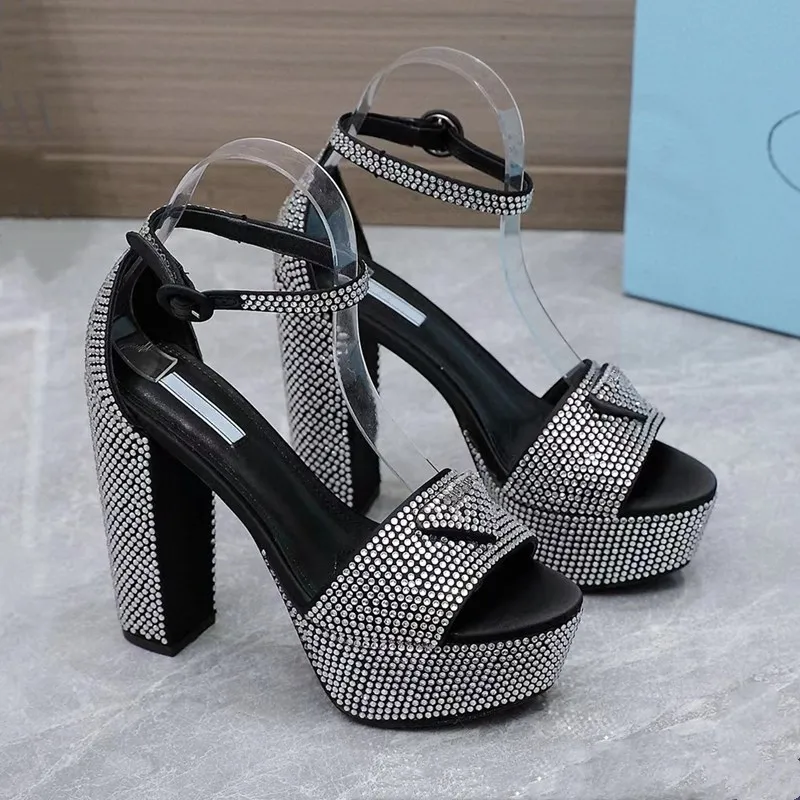 Plataforma para mujeres Diseñadores de tacón de diamantes Sandalias zapatos de vestir triángulo clásico triángulo embellecido tiras de correa de tobillo 10.5 cm Mujeres de tacón de alto Sa 16 Ed