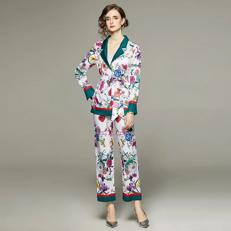 Women Retro Floral Designer Pajamas Sets Long Sleeve V-Neck Lace Up Bow Elegant Tops and Wide Leg Pants Set 2023 Spring Fall Fashion Runway Home Wear Two Piece Suits