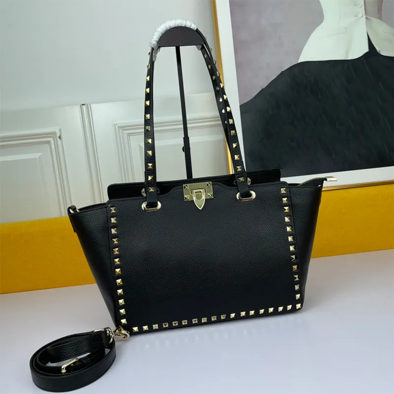 Luxury Classics Designer Bags Femme Sac à main Shopping Sac à bandoulière Fourre-tout trapèze inToutes les catégories Cuir véritable Rivet pailleté cuir de vachette grain de litchi Bandoulière