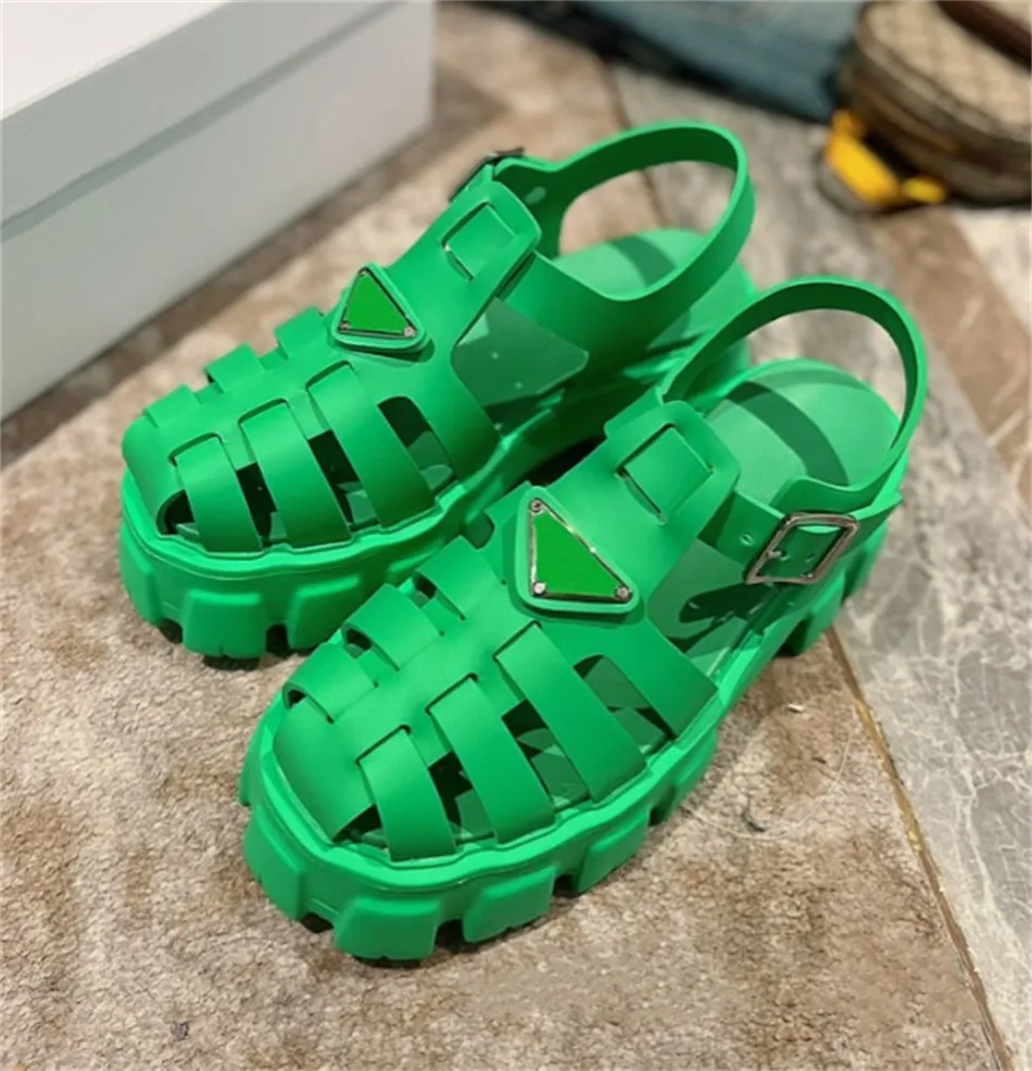 Projektant Kobiety Sandały Roma Pantofle Sukienka Buty Platforma EVA Trójkąt klamra Pasek do butów klamra lato Zjeżdżalnia nadmorska plaża Japonki