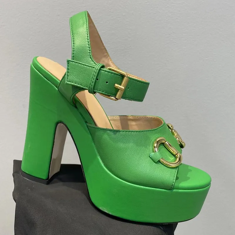 Chunky heel pumps Color black - SINSAY - 8958R-99X