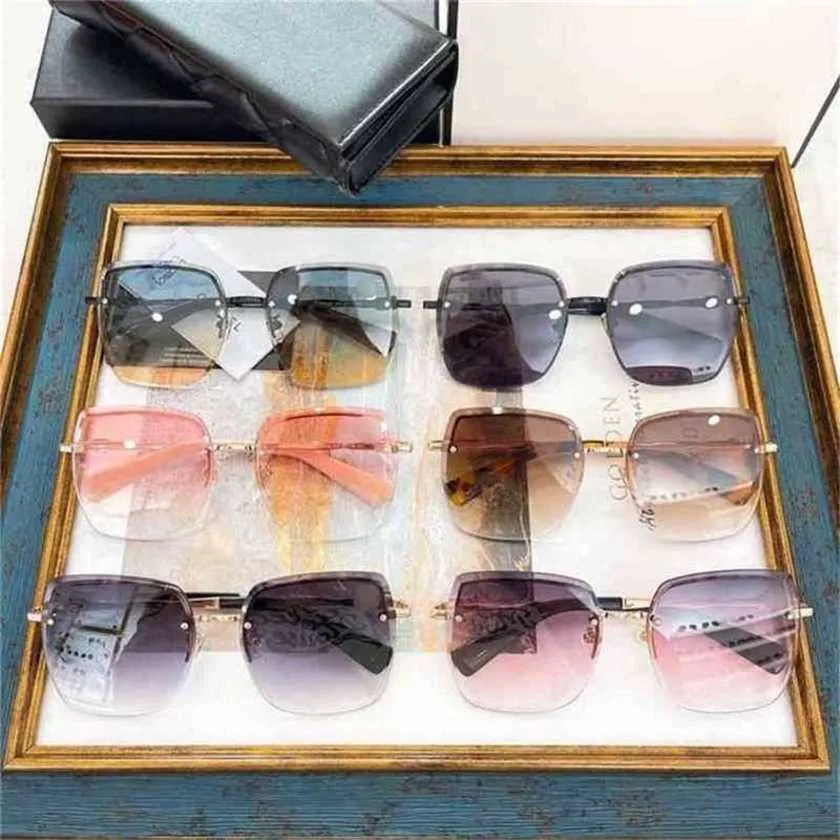 40 % de réduction sur les nouvelles lunettes de soleil de créateurs de luxe pour hommes et femmes 20 % de réduction sur la version tendance