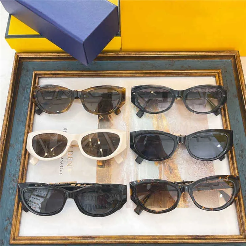 高級デザイナーNew Men's and Women's Sunglasses 20％fファミリーファッションパーソナライズされた文字Temple cat Eye Lesbian Fashion fol032v