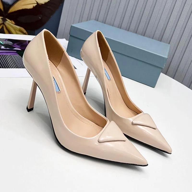 23s luxemerk sandaaljurkschoenen Romantische elegante driehoek geborsteld gaas sandalen schoenen vrouwen slingback pumps schoeisel dames hoge hakken feest trouwschoenen