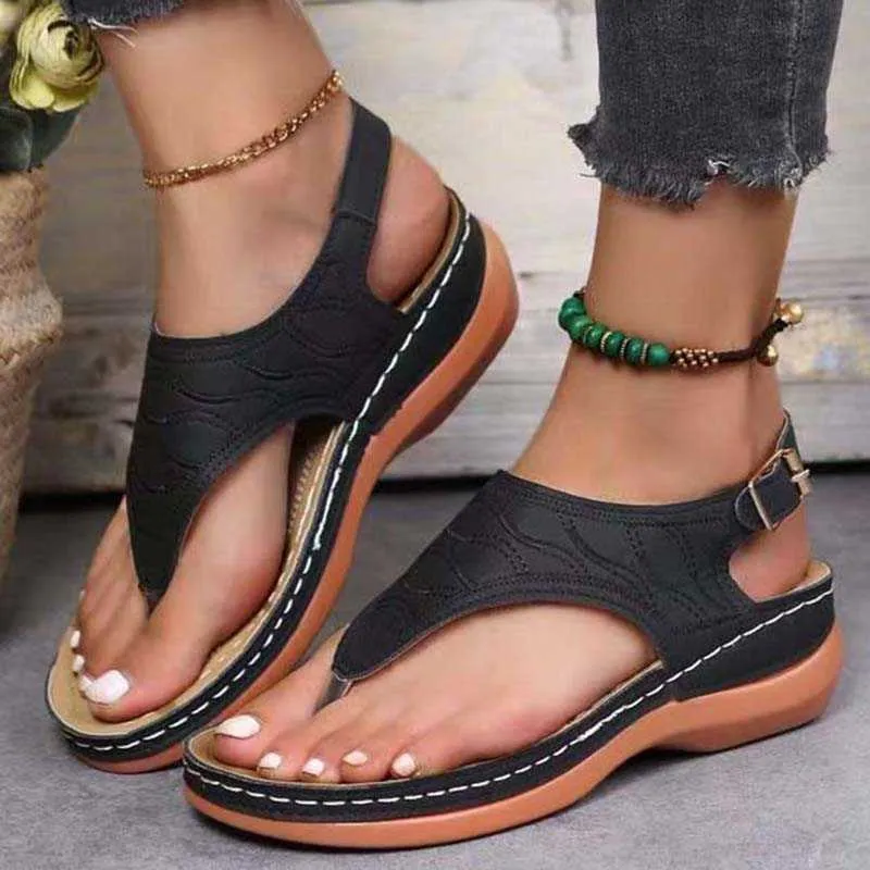 Sandaler Skor Kvinnor 2022 Nya Sandaler Mjuka Platta Sommarsandaler Sexiga Glitter Kvinnor Sandaler Slip On Kvinnor Solid Clip Toe Tofflor Sandalias AA230325