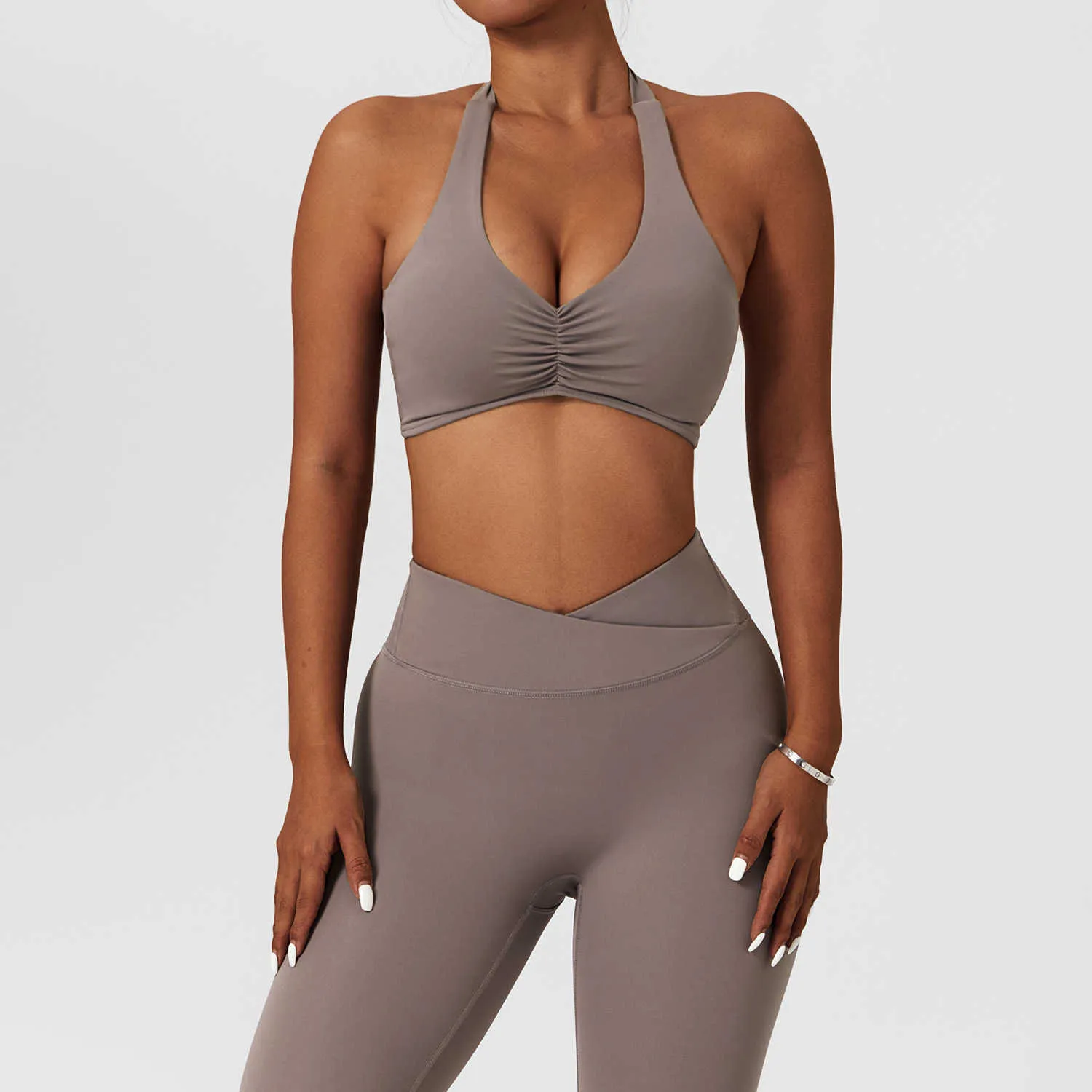 Seamless Yoga Outfit Set with High Waist Shorts and Sports Bra | 3PCS Gym  Tracksuits