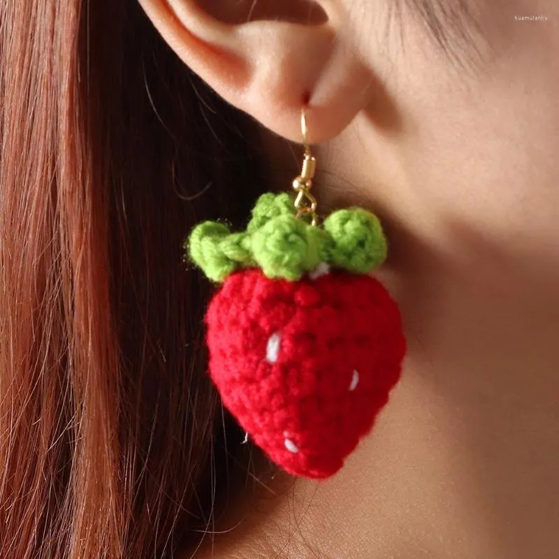 dangle earringsかわいい柔らかいウールフルーツニンジンイチゴ女性ファッションジュエリーパーティーアクセサリー韓国語2023