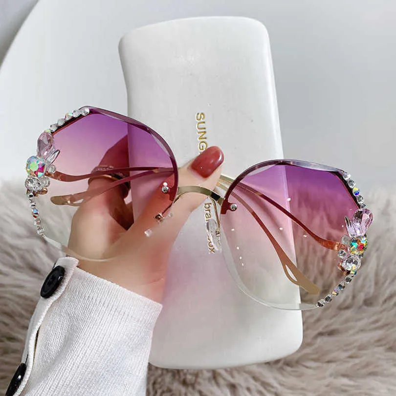 10% OFF Luxury Designer New Men's and Women's Sunglasses 20% Off Korean version Rhinestone proof crystal diamond inlaid small fragrance glasses female
