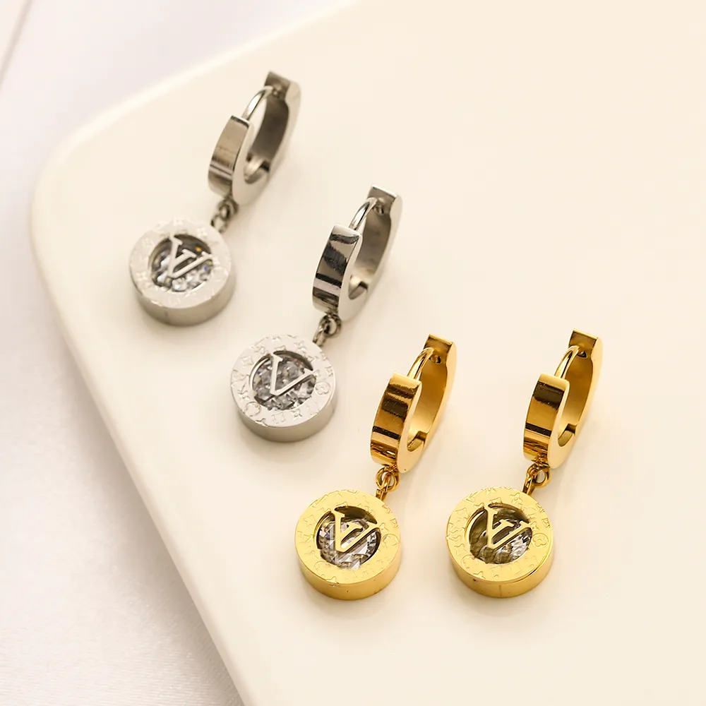 Classic Brand Letter Charm Earring Luxury Designer Stud Earrings Elegant Famous Women Premium Jewelry Earrings Gift Couple 18k Gold Plated 925 Silver Accessories