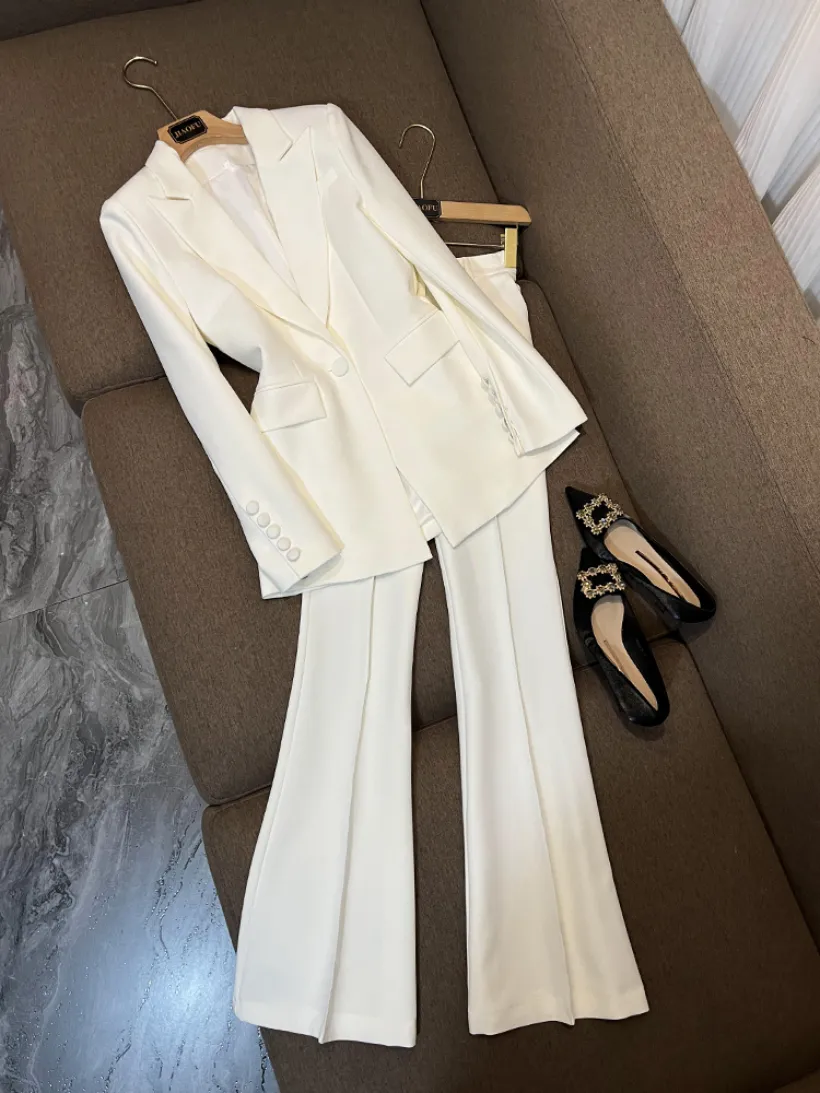 Robe Blanc / Noir Couleur Unie Ensembles de Pantalons Deux Pièces Manches Longues Revers Cranté Blazers à Un Bouton Haut Taille Haute Pantalon Flare Pantalon Costumes Ensemble O2O29262