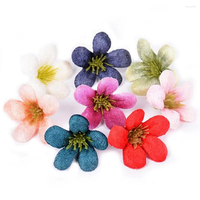 Fleurs décoratives 4 cm marguerite tête artificielle soie faux pour la décoration intérieure fête de noël jardin décoration de mariage couronne accessoires