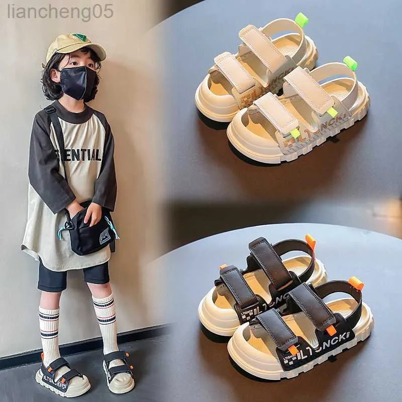 Sandalen jongens sandalen 2022 Nieuwe zomermeisjes schoenen jongens zachte bodem non-slip kinderbabyschoenen kinderen strandschoenen peuter schoenen w0327