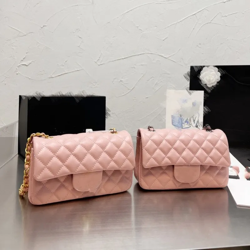 Kadın Tasarımcı Crossbody Çanta Tote Çanta Akşam Çanta Pembe Tan Cross Vücut Omuz Çantaları Kapitone Deri Telefon Alışveriş Cüzdan Omuz Tote Çanta Üzerinde Zincir Üzerinde