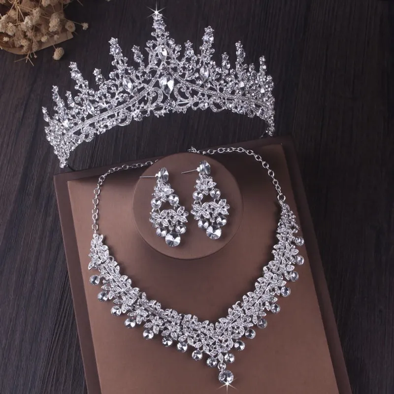 Bröllop smyckesuppsättningar barock kristall brud smycken uppsättningar för kvinnor mode tiaras örhängen halsband set bröllop krona halsband dubai juveler set 230325