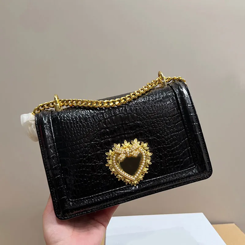 バッグ Ladies Clutch bag 62 [Medium] clutch bag | PRODUCTS | ICHIZAWA SHINZABURO HANPU