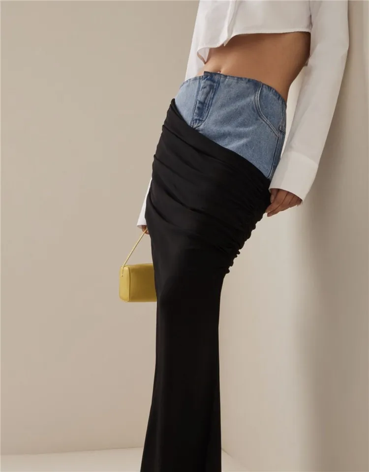 Patchwork denim kleur contrasterende rok met hoge taille voor dames in het voorjaar van 2023 Nieuwe zwarte geplooide mode lange rokken