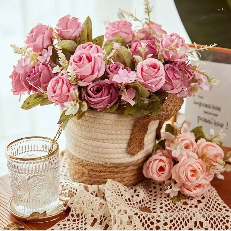 Fiori decorativi Fiore di simulazione 6 piccole rose Decorazione di nozze Casa Soggiorno Parete Pografia Puntelli Falso