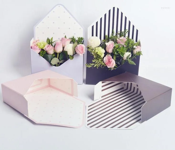 Embrulho de presente 50pcs mini papel criativo envelope caixa dobrável caixa de flores bouquet rosa floral embalagem atacado