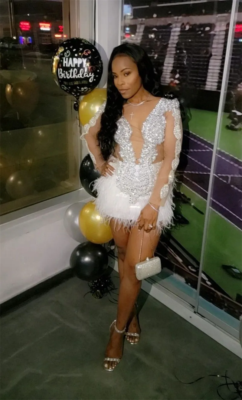 Vestido de baile de penas brancas de luxo para menina negra, veja através de manga longa curta coquetel de festa da saia de formatura vestidos de noite Vestido de noiva