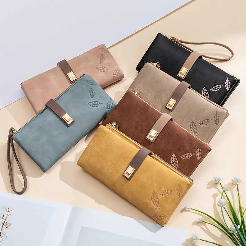 Wallets MOONBIFFY Women Soft Leather Wallet Passport Holder Zipper Cell Phone Pocket Large Capacity Purse Female Long Clutch G230327