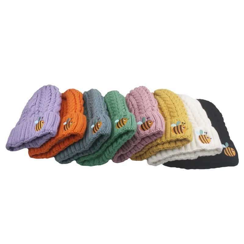 Bonnet Hiver Tricoté Chapeaux Twist Hommes Crâne Cap Velours Chaud Petite Abeille Casquettes Femmes Sports En Plein Air Laine Chapeaux Doux Casual Mode Laine Casquettes Européen Américain BC518