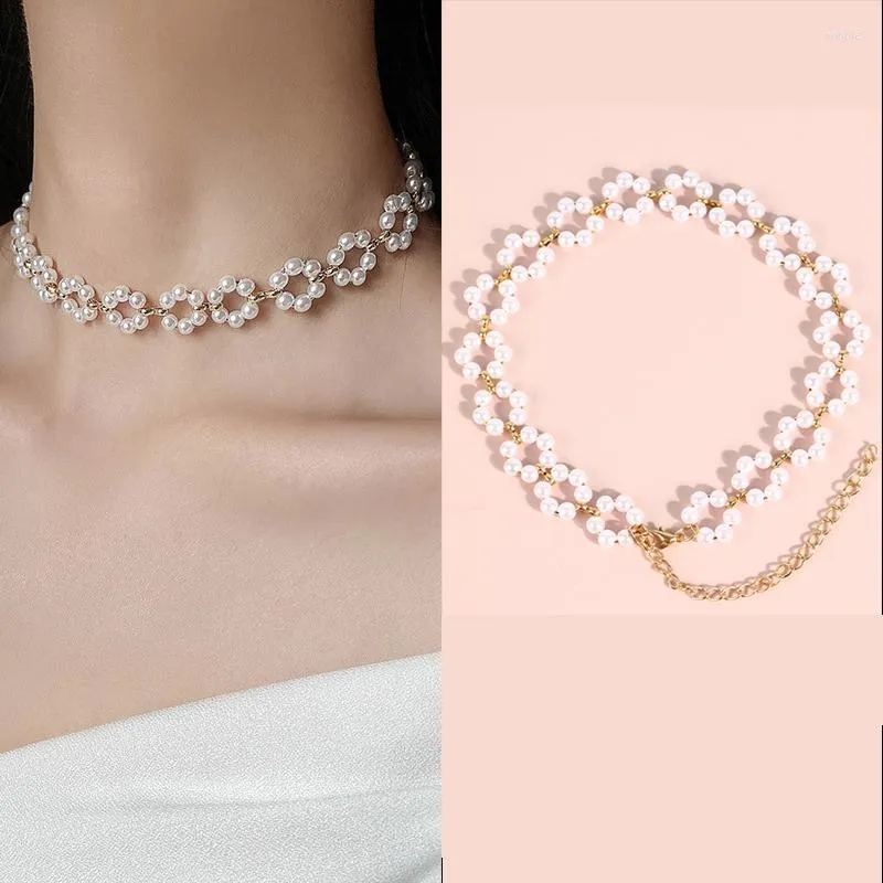 Pale Pink Elegant Faux Pearl Flower Choker Necklace - The Perfect Bridal Accessory for Weddings and Formal Events