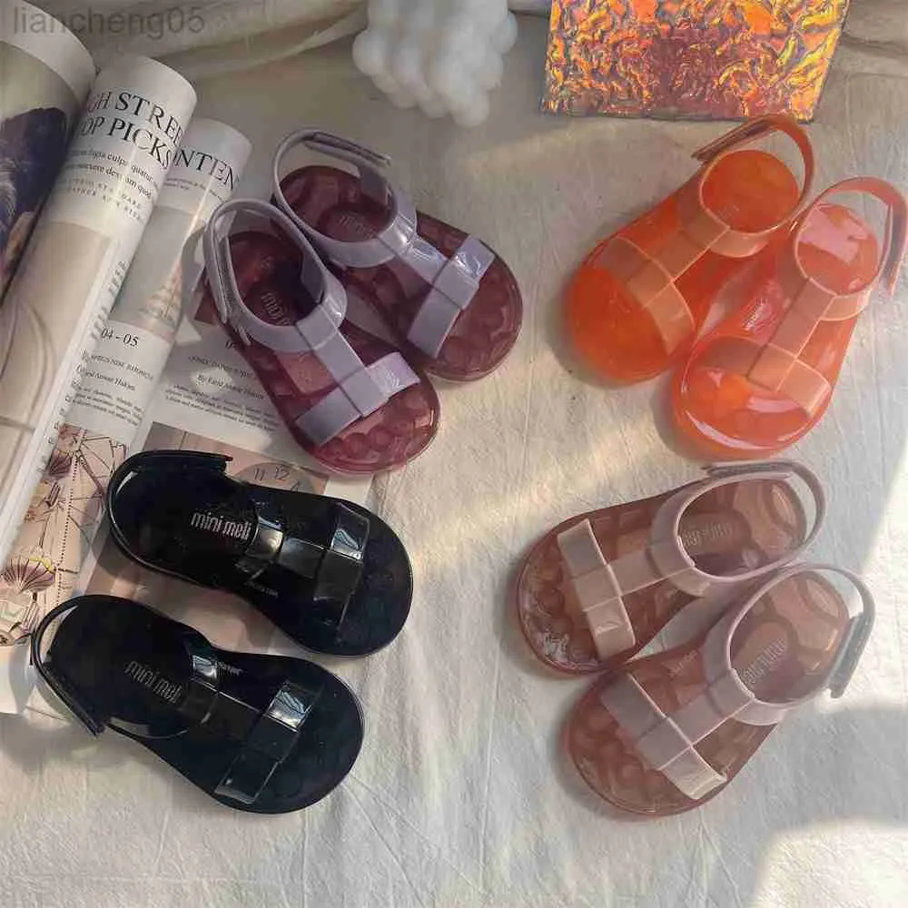 Sandalen 2022 NIEUWE FASE Summer Kinderschoenen Solid Color Chldren's Sandals PVC Casual Boys and Girls Non-Slip Jelly Shoes HMI078 W0327