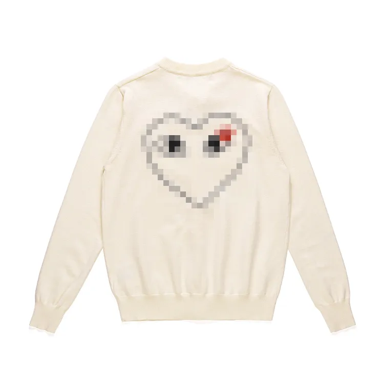 デザイナーメンズセーターは、com des garcons cdg beige Crew cred cardigan red heart buttonウール女性サイズm