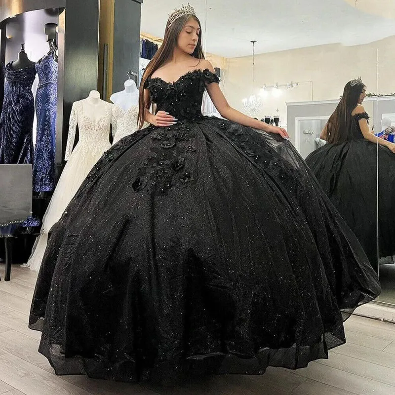 Abito da palla nero vintage Quinceanera vestiti dalla spalla scollo a cuore D Appliques floreali Girls Glitter Long Prom Brithday Party Wear