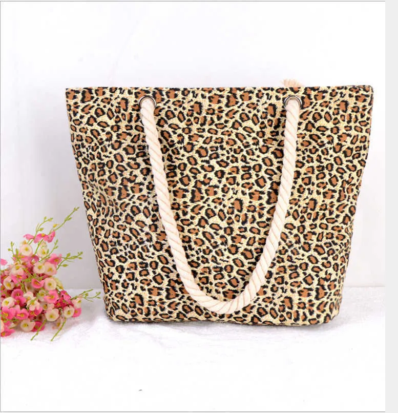 Bolsos de playa 2023 Nueva moda Casual Mujer Lienzo Estampado de leopardo Cuerda portátil 230327