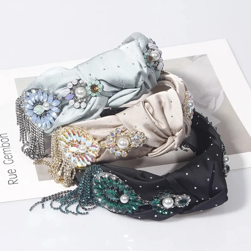 2023 exquis large bandeau en tissu nouvelle mode tissu à larges bords avec strass fleurs lumière luxe bandeau dames épingle à cheveux