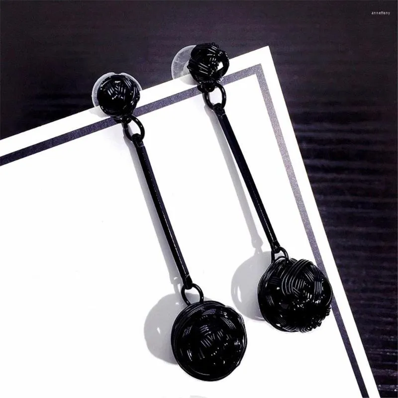 Kolczyki stadnonowe Loredana Female Ear Studs Double Black Ball Koreańska biżuteria mody Prezenty damskie