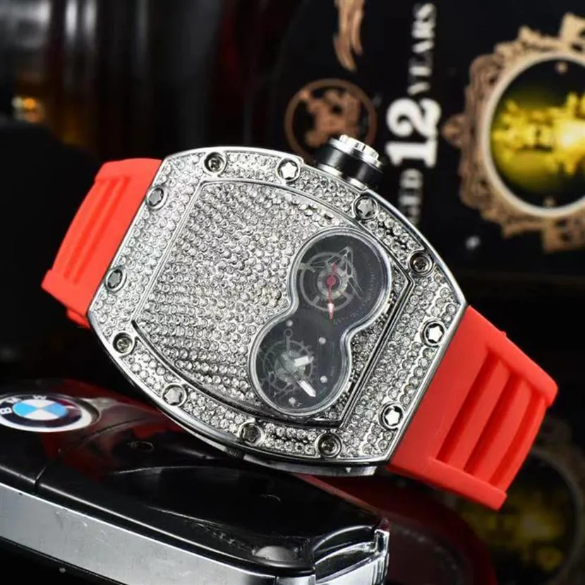 Relógio de diamante para homens todos gelados para homens relógios de quartzo pulseira de borracha de borracha de design de design de design de design de design de punho de lixo W245R