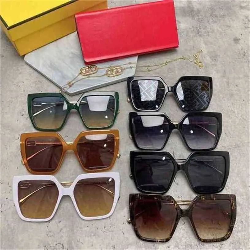 Top-Luxus-Designer-Sonnenbrillen 20 % Rabatt auf Modeversion Heißes Familiennetz in Rot mit gleicher personalisierter Kettenkatze