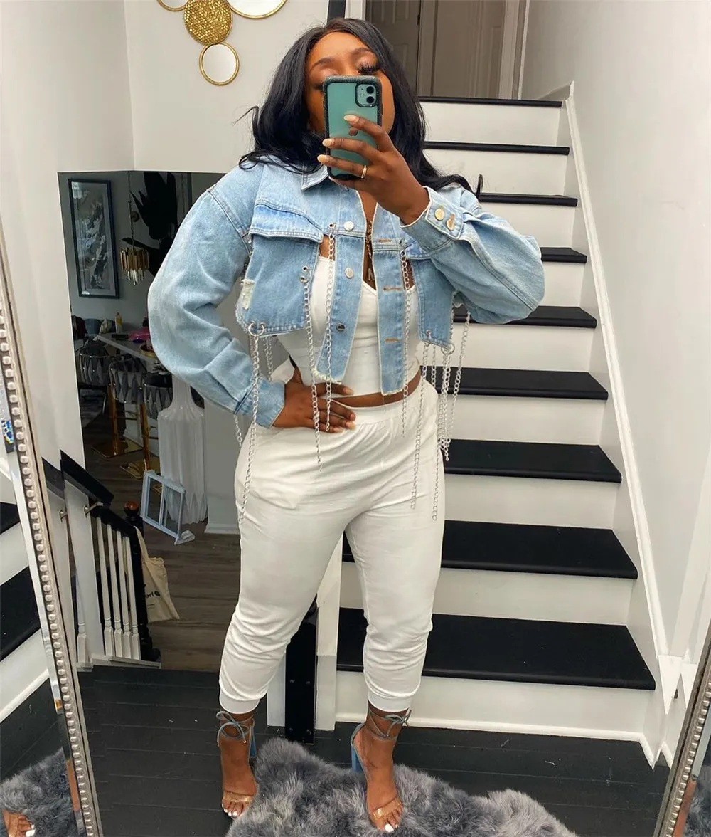 2023 Designer Women Ripped Denim Jackets Fashion Asymmetric Short Jeans Jacket Casual Long Sleeve Backless Chains Cropped Coat Streetwear Bulk