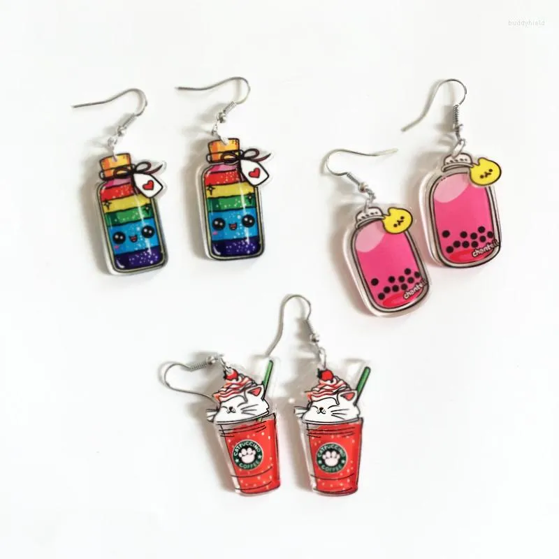 dangle earringsアクリルミルクティーカップ