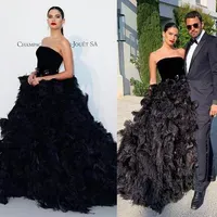 Black Feather Evening Dresses Strapless Puffy Fur Prom Gowns Long Special Occasion Dress Sweep Train vestidos de quincea era3404
