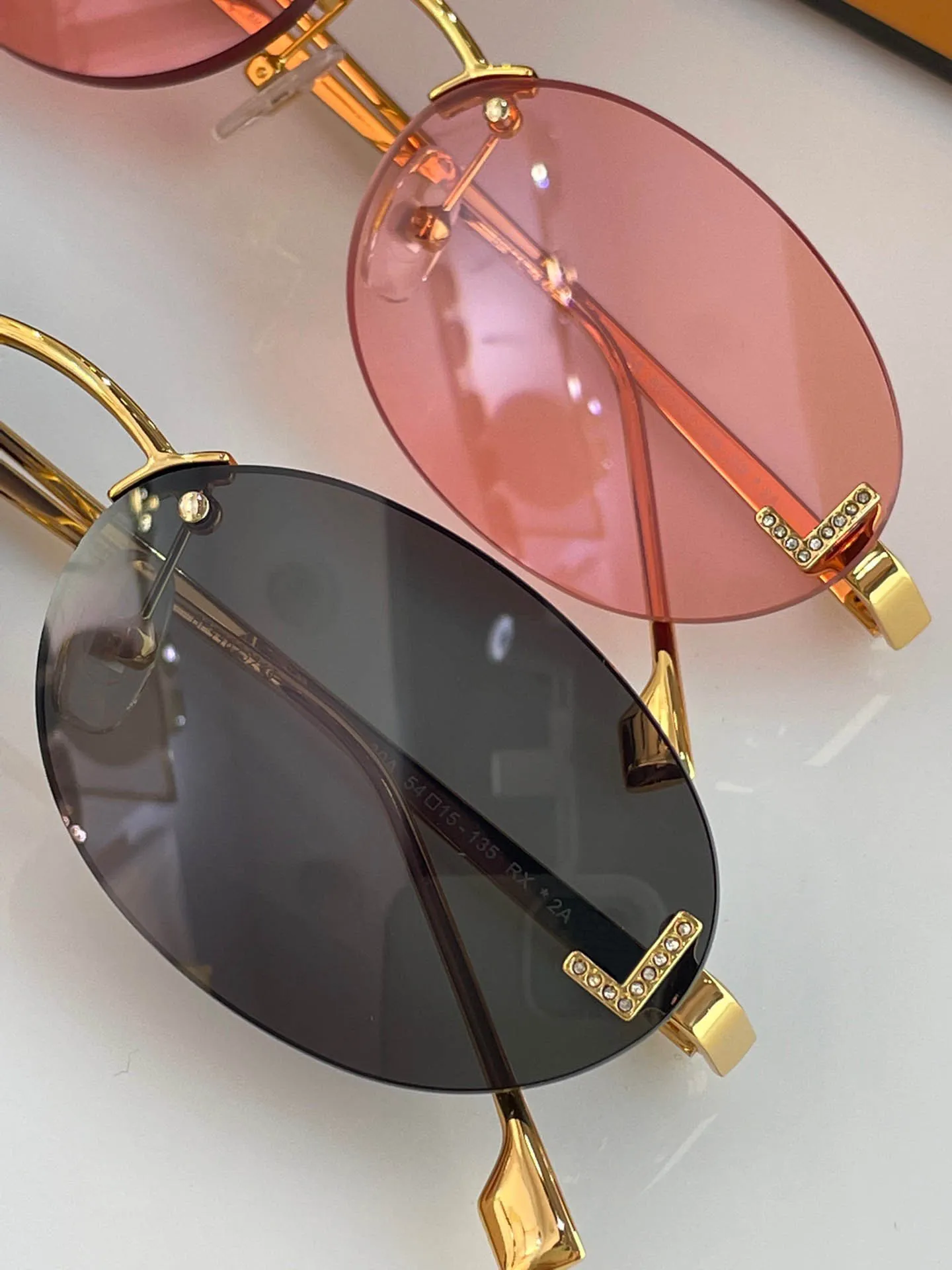 Rimless Retro Oval Sunglasses in Gold/Black 4075 Metal Frame with diamonds Amazon.com: DIMENSIP Retro Oval Sunglasses for Women Men  main image 4