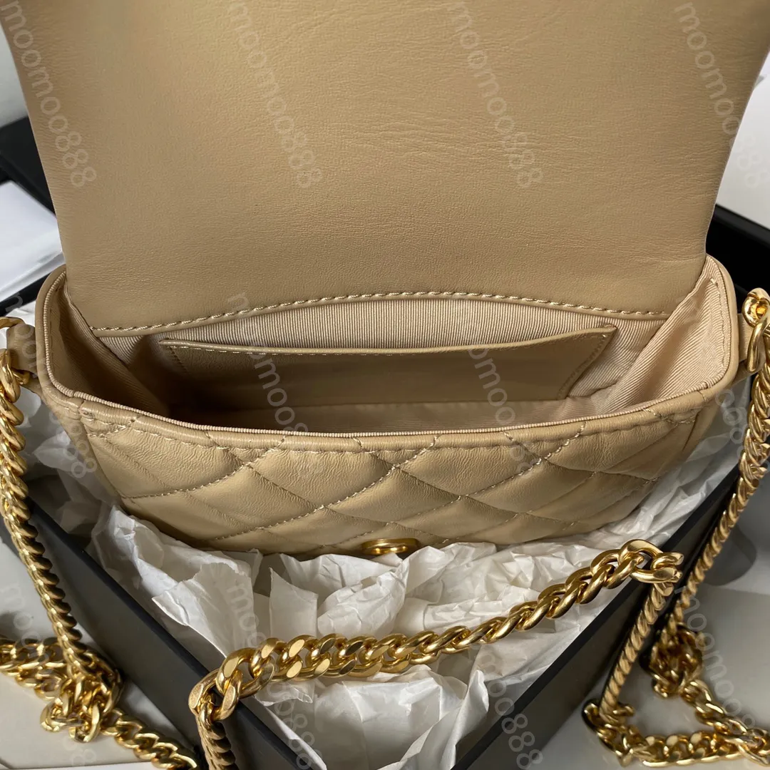 Get Vintage Leather Box Bag at ₹ 3554 | LBB Shop