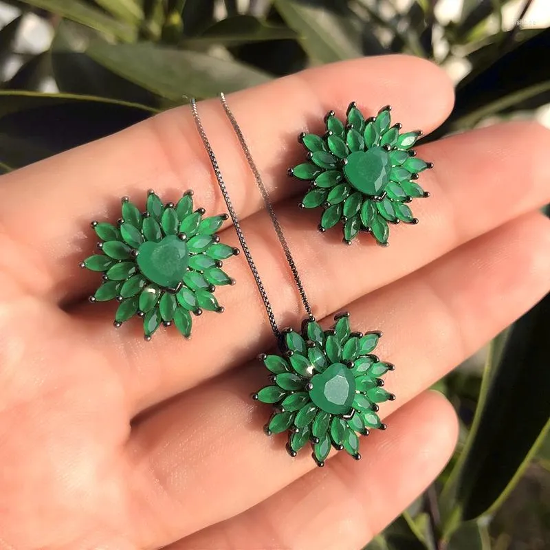 Halsband örhängen Set Fashion Flower for Women Green Stud Earring Pendant Cubic Zirconia Stone Charm Brud Bright Girl Jewelry