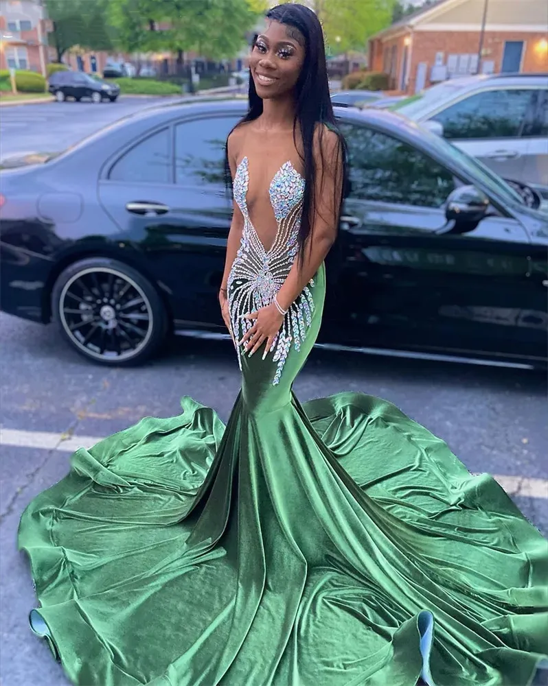 Green Sheer O Neck Long Prom Dress For Black Girls Beaded Crystal Diamond Birthday Party Dresses Mermaid Evening Gown Robe De