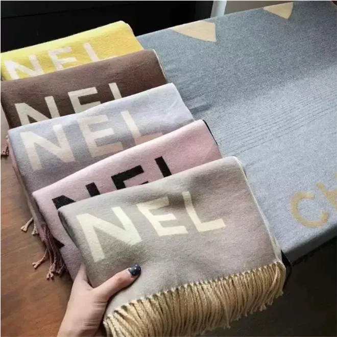 Stylish Women Cashmere Scarf Full Letter Printed Scarves Soft Touch Warm Wraps With Tags Autumn Winter Long Shawls 20 Colors are optional AAA6666
