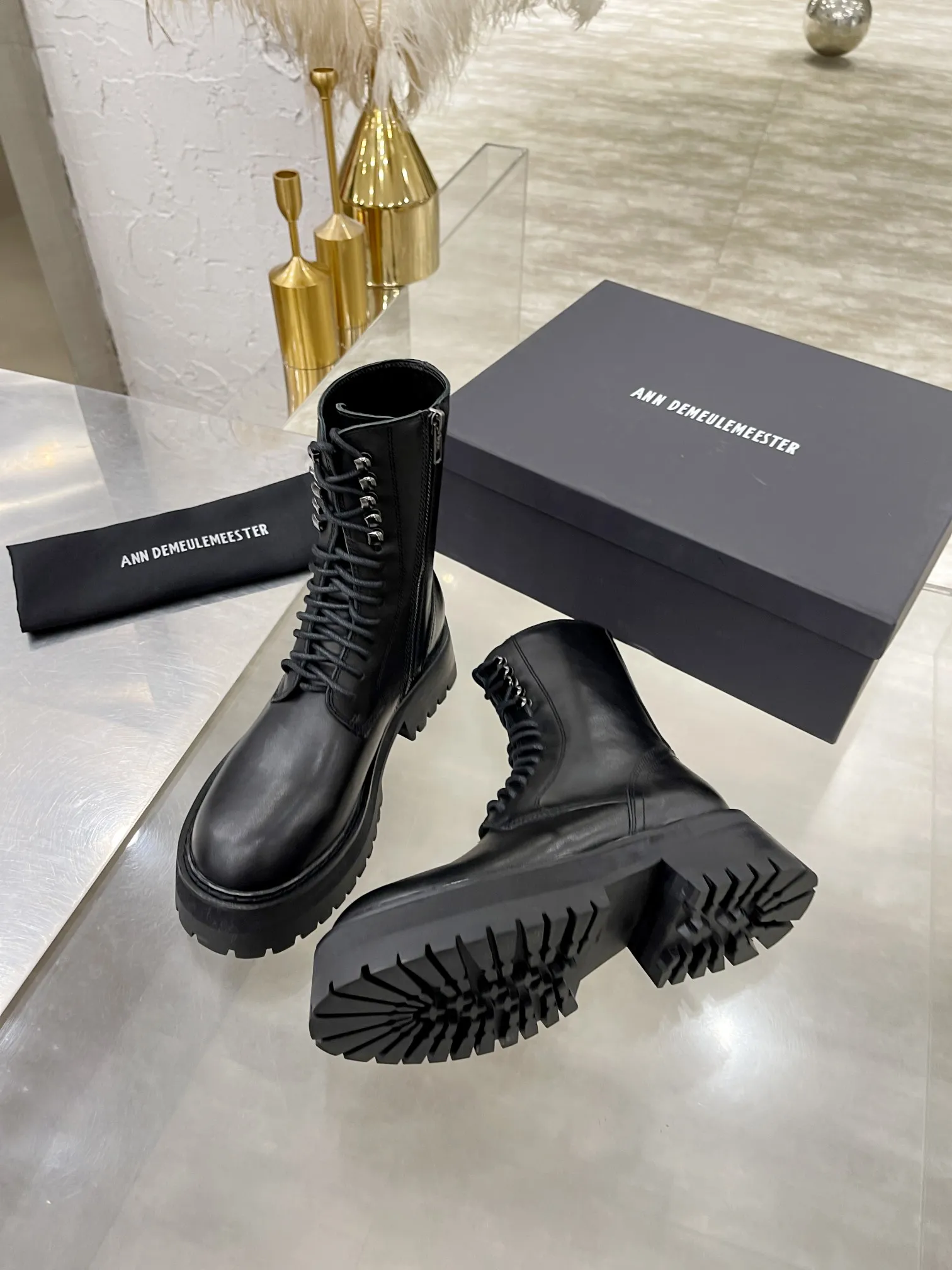 Scarpe da donna Ann Black Demeulemeester Alec Stivali da combattimento Stringate alla caviglia Maxim Danny Stringate Tucson Heike Zip laterale Scatola originale Stivali in vera pelle genuina Henrica