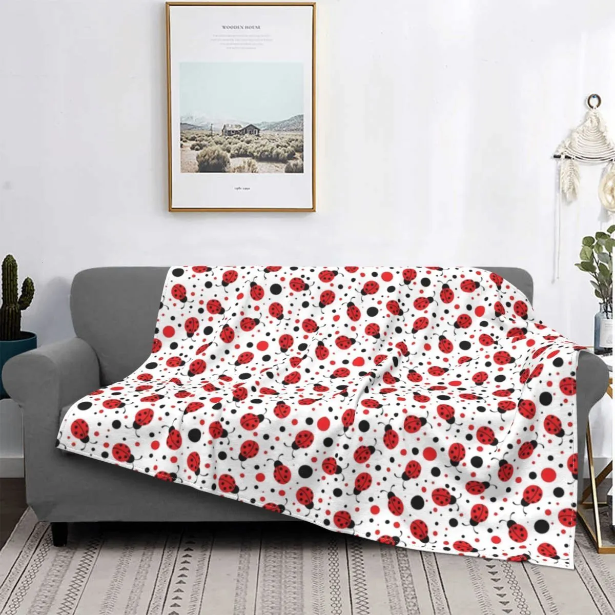 Blankets Ladybird Everywhere Red Flannel Throw Blanket insect adventure life animals Blanket for Home Travel Lightweight Bedding Throws 230329