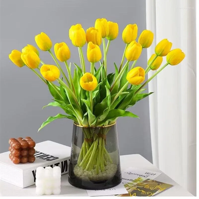 Fiori decorativi 7 pezzi/mazzo bouquet di tulipani gialli silicone real touch calla di alta qualità decorazione domestica regalo fiore artificiale matrimonio-