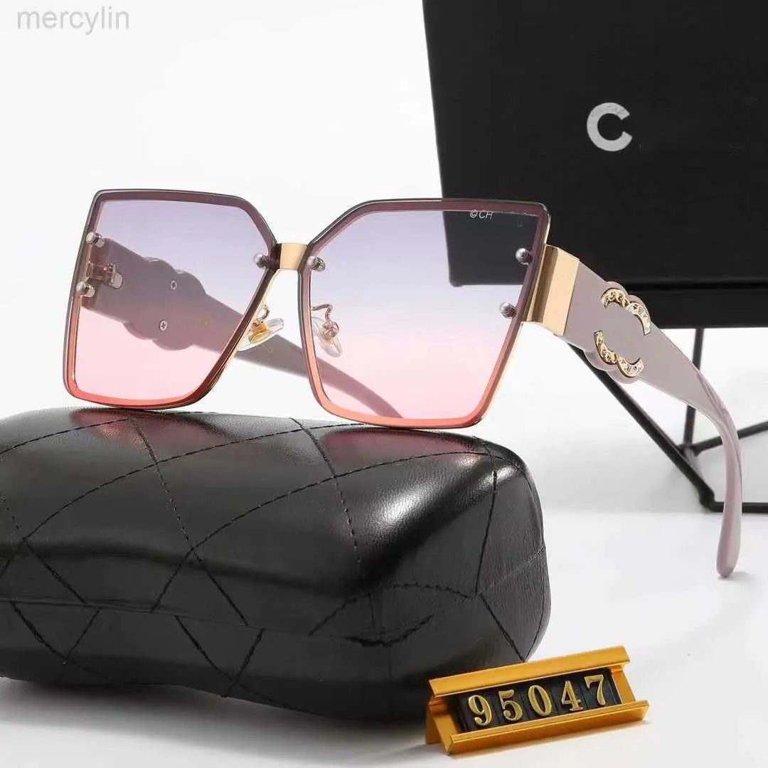 Luxury Designer Channel Sunglasses Chanei Sunglasses Womens Mens Fashion Trend Diamond Rimmed UV Resistant Oversized Travel Glasses Pink 95047