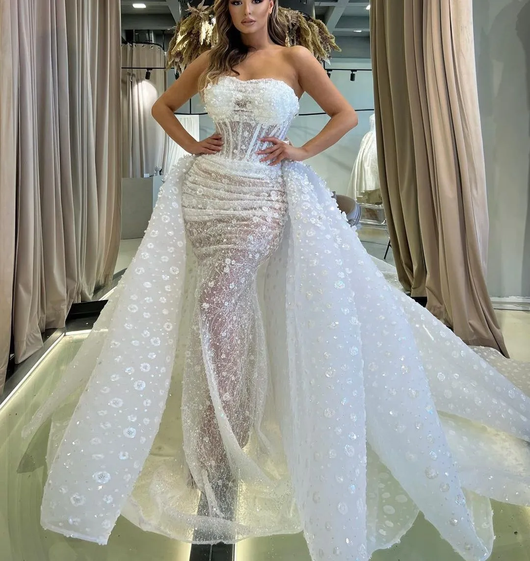 Sexy Mermaid Wedding Dresses Sleeveless Bateau Appliques Sequins Beaded Ruffles Detachable Train 3D Lace Floor Length Bridal Gowns Custom Made abiti da sposa