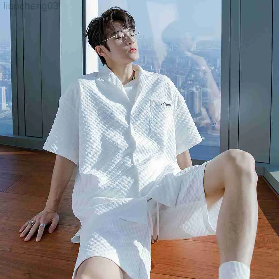 Herrspåriga vita svarta skjortor Shorts Set Summer Tracksuit Male Clothing Korean Fashion Streetwear Shopping Party Brand Trend Men's Suit W0329