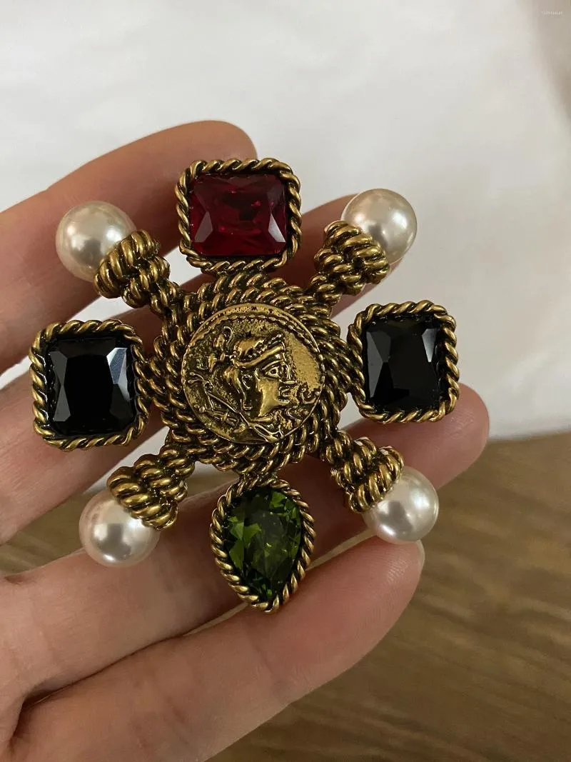 Antique jewelry brooches best sale