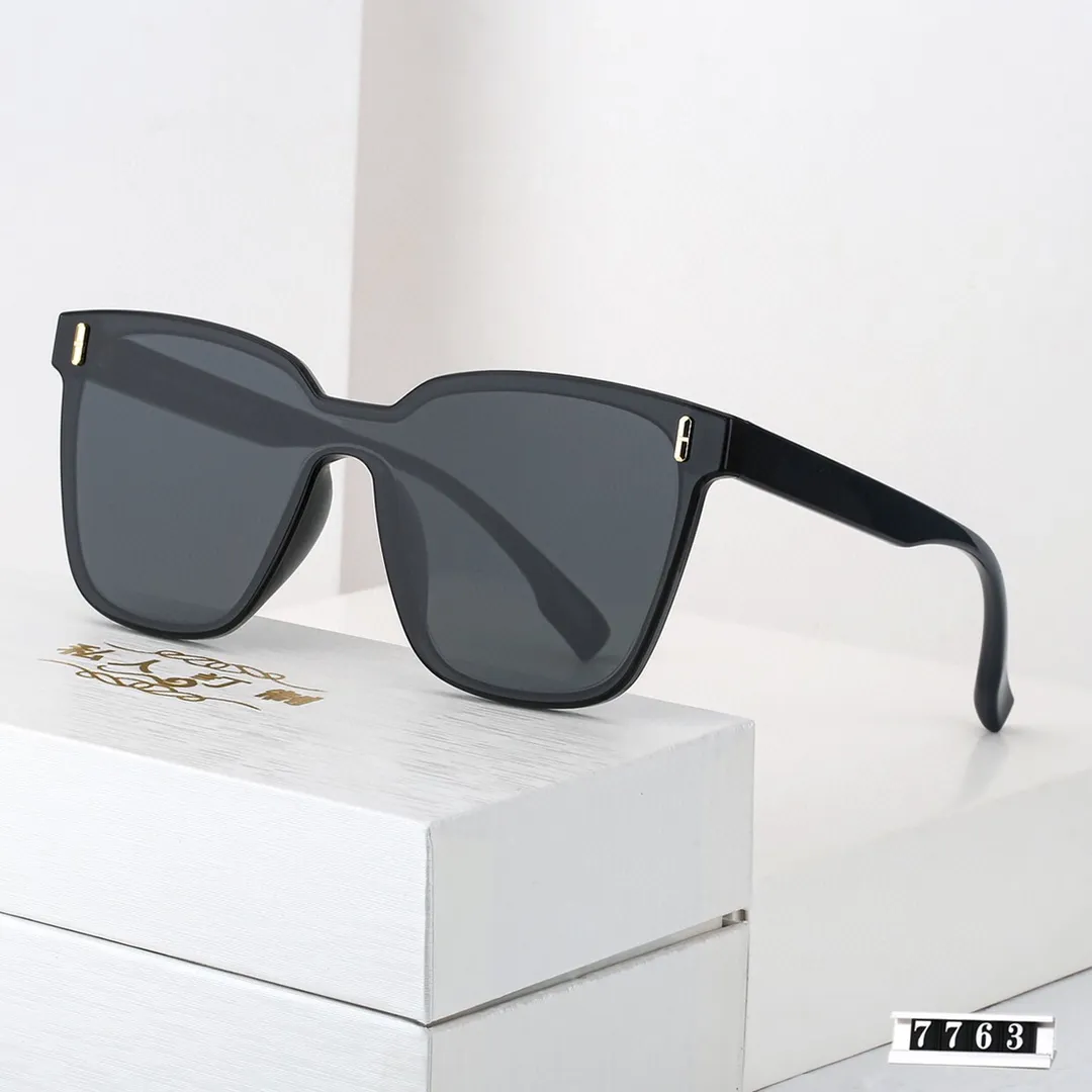 2023 Top luxury high quality brand Designer Sunglasses for men women new selling world famous fashion show Italian sun